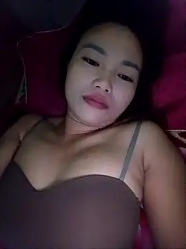 Snapshot of Rabbit-small chatting on November 2025 09:28:01 PM Rabbit-small online show from November 2025 09:28:01 PM