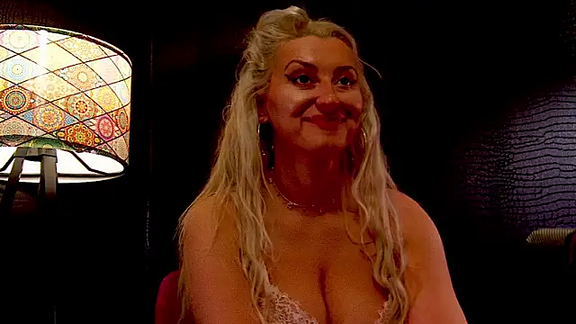 LeticiaReys online show from February 2026 09:15:01 AM