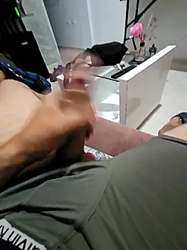 Snapshot of Racso100 chatting on December 2025 12:52:02 AM Racso100 online show from December 2025 12:52:02 AM