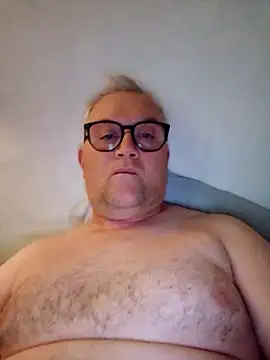 Snapshot of macdut67 chatting on October 2025 08:34:02 AM macdut67 online show from October 2025 08:34:02 AM