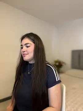 Isabella LaRue online show from April 2026 10:01:01 PM