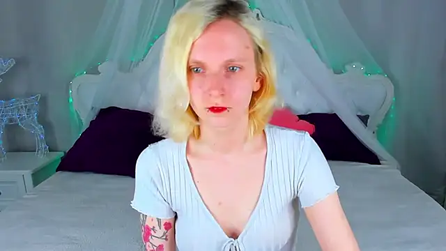 LikiLips online show from April 2026 01:10:02 AM
