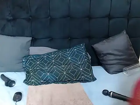 CaramelBootty online show from November 2025 03:23:01 PM