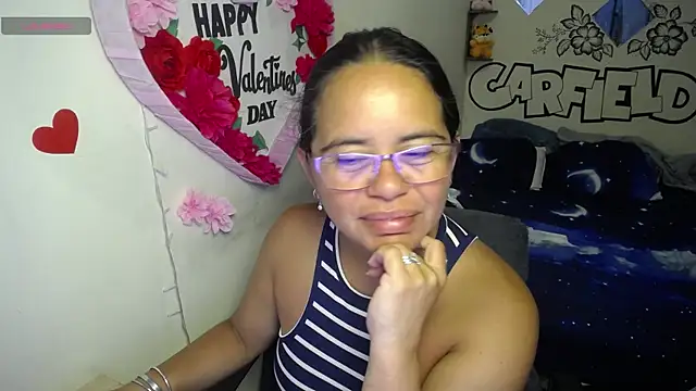 Miss  kendra  online show from May 2026 11:37:01 AM