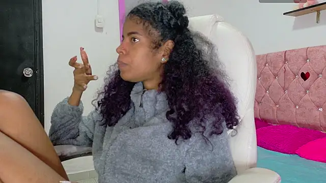 thianahorny online show from March 2026 12:55:01 PM