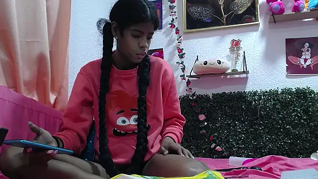 thianahorny online show from April 2026 01:24:01 PM