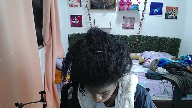 thianahorny online show from May 2026 12:41:01 AM