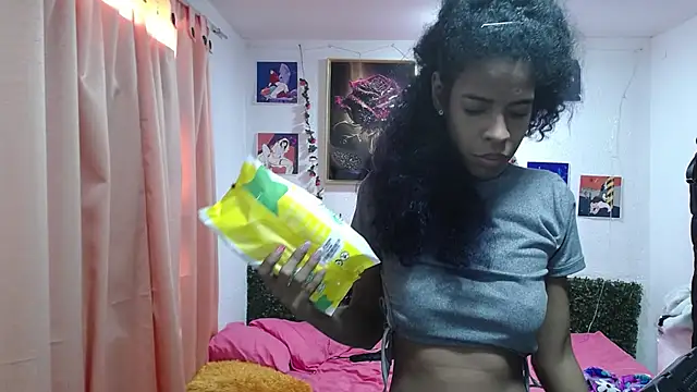 thianahorny online show from May 2026 01:37:01 PM