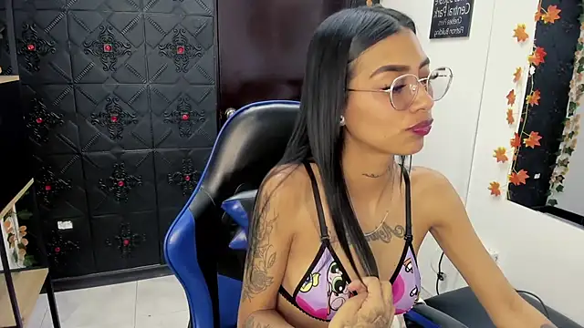 Snapshot of KarlaSlutSkinny__ chatting on June 2026 09:19:02 PM KarlaSlutSkinny online show from June 2026 09:19:02 PM