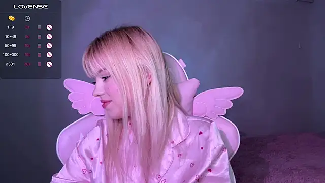 Snapshot of myprettylola chatting on November 2025 07:58:01 PM myprettylola online show from November 2025 07:58:01 PM