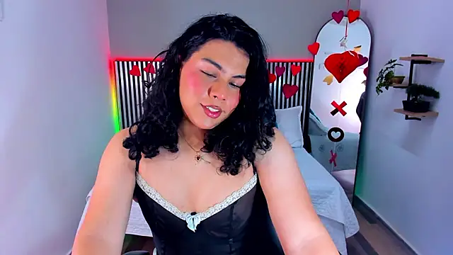 Snapshot of Little_Alli chatting on February 2026 01:02:02 AM Little Alli online show from February 2026 01:02:02 AM