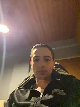 Snapshot of Asimako chatting on December 2025 06:58:02 PM Asimako online show from December 2025 06:58:02 PM