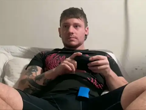 Snapshot of Skol_100802 chatting on October 2025 11:27:02 PM Skol 100802 online show from October 2025 11:27:02 PM