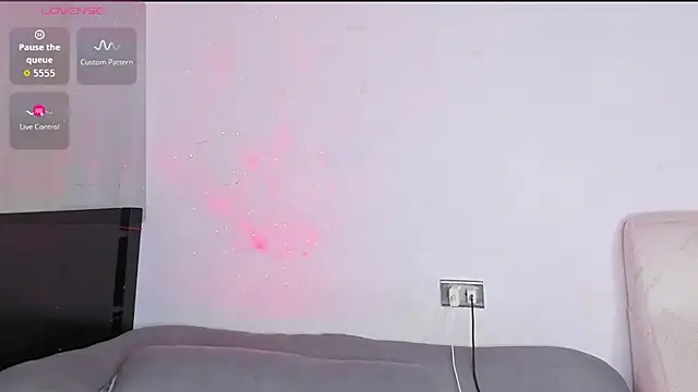 Nyxaraa online show from November 2025 08:29:01 PM