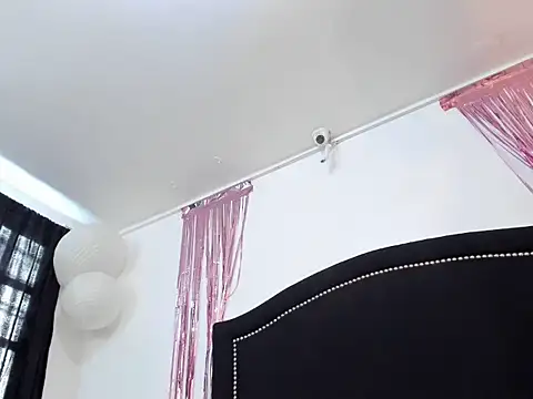 Nezuko  tanyi online show from October 2025 09:12:02 PM