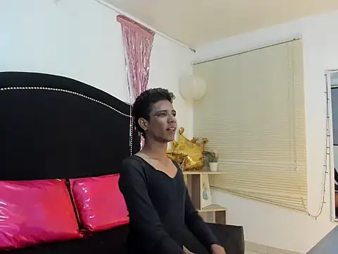 Nezuko  tanyi online show from October 2025 04:15:01 AM