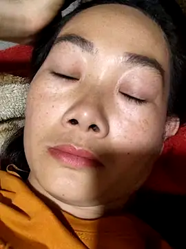 gio-thu online show from April 2026 02:06:02 PM