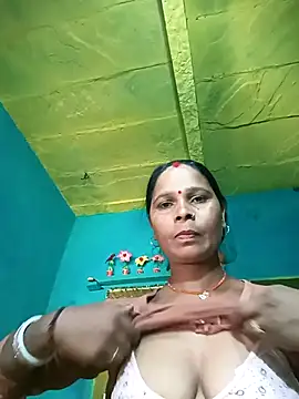 Snapshot of Rt_shreya chatting on November 2025 04:02:02 AM Rt shreya online show from November 2025 04:02:02 AM