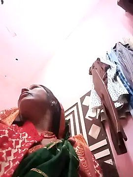 Snapshot of Rt_shreya chatting on November 2025 05:24:01 PM Rt shreya online show from November 2025 05:24:01 PM