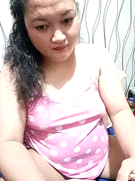 Snapshot of sweetannie13 chatting on October 2025 07:26:02 PM sweetannie13 online show from October 2025 07:26:02 PM