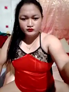 Snapshot of sweetannie13 chatting on May 2026 12:46:02 PM sweetannie13 online show from May 2026 12:46:02 PM
