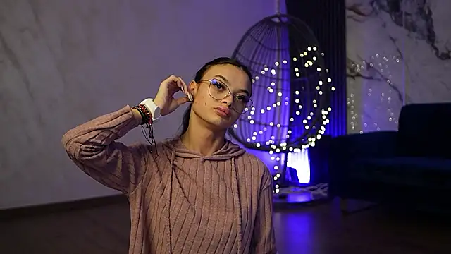 RachelRavee online show from February 2026 05:22:01 AM