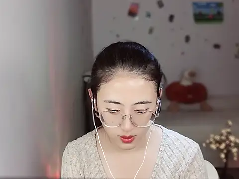 Queena  online show from December 2025 06:51:01 AM