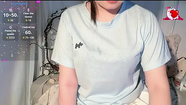 Snapshot of BeChinh_Lee chatting on October 2025 07:53:02 AM BeChinh Lee online show from October 2025 07:53:02 AM