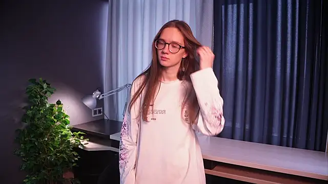 Snapshot of AiFusch chatting on October 2025 03:04:02 AM AiFusch online show from October 2025 03:04:02 AM