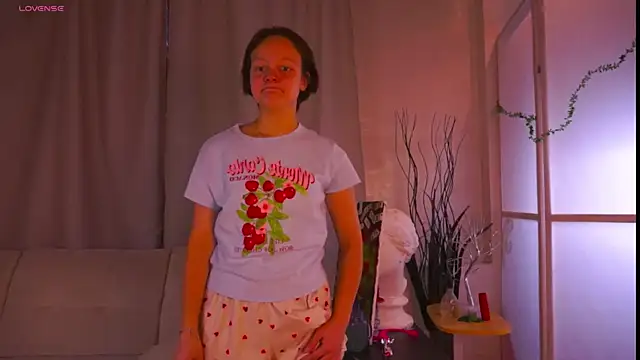 VeliaRogoff online show from October 2025 08:38:01 AM