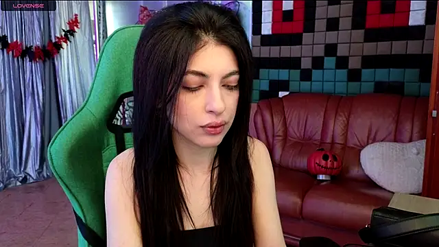 Snapshot of SinWolf_ chatting on October 2025 10:05:02 AM SinWolf online show from October 2025 10:05:02 AM