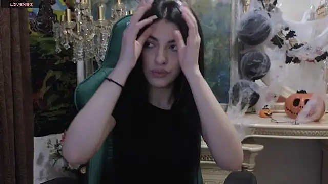 Snapshot of SinWolf_ chatting on November 2025 11:32:02 AM SinWolf online show from November 2025 11:32:02 AM