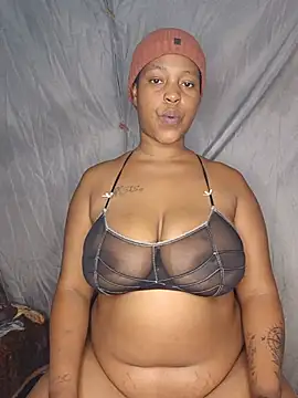 Snapshot of ZuriVixen chatting on May 2026 06:35:02 PM ZuriVixen online show from May 2026 06:35:02 PM