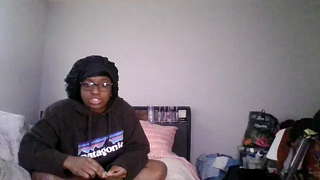 Snapshot of dezzidavill chatting on February 2026 04:27:02 PM dezzidavill online show from February 2026 04:27:02 PM