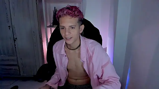 tylernova online show from December 2025 03:46:02 AM