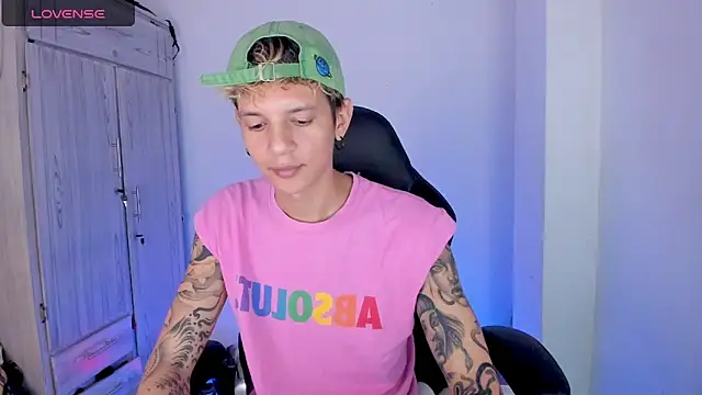 tylernova online show from April 2026 04:08:02 AM