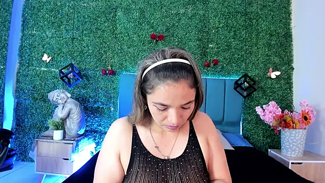 Kiaraa88 online show from July 2026 08:30:02 PM