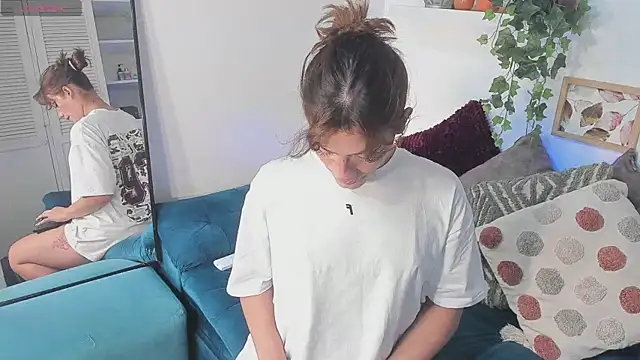 KassMonroe online show from December 2025 08:38:01 PM