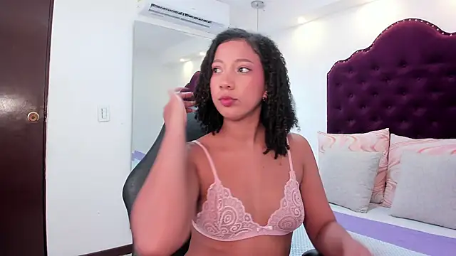 cloe 555 online show from October 2025 10:33:02 PM