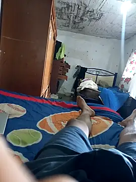 Latinokev online show from October 2025 07:26:02 PM