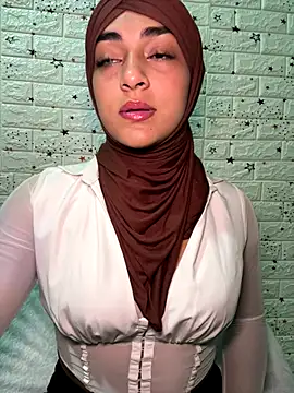 Snapshot of CelestSkyy chatting on December 2025 03:57:01 AM CelestSkyy online show from December 2025 03:57:01 AM