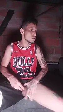 BenedettoMr69 online show from April 2026 11:33:02 PM