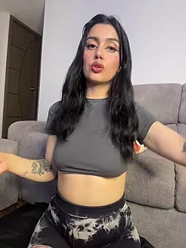 Snapshot of Lucy_699 chatting on June 2026 04:02:02 AM Lucy 699 online show from June 2026 04:02:02 AM