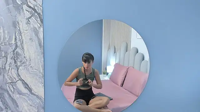 luly dreams online show from April 2026 11:21:02 AM