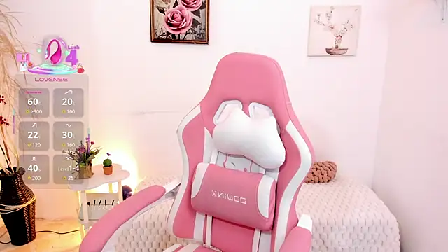 EmmaMyers1 online show from June 2026 10:37:01 PM