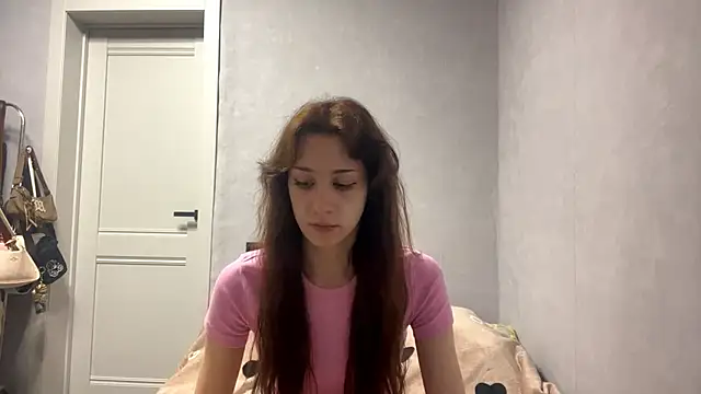 WildPeachh online show from October 2025 06:06:02 PM