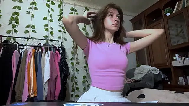 WildPeachh online show from November 2025 07:38:01 PM