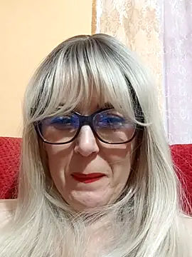 Amelialove42 online show from November 2025 07:02:02 PM