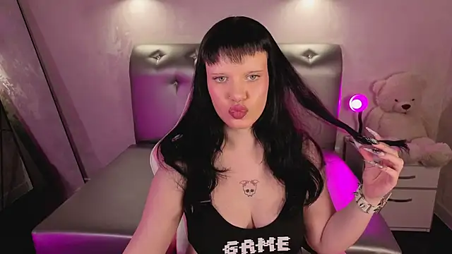 MaqueenWinsor online show from October 2025 05:14:02 PM