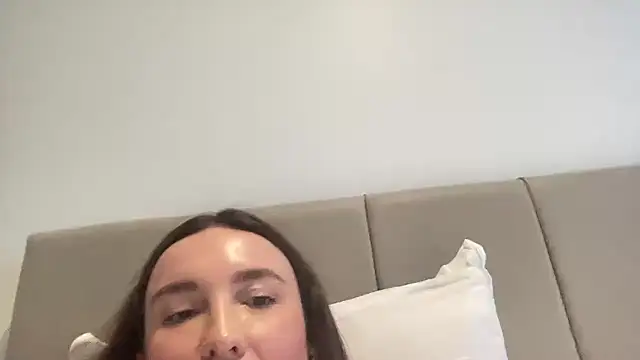 CArivora online show from February 2026 01:40:01 PM